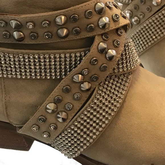 Sold - Picture 5 of 8